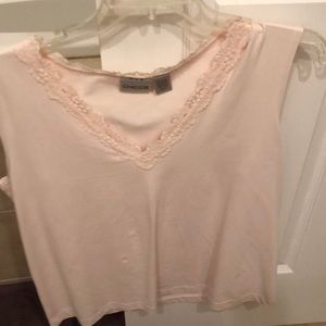 Sleeveless pink shirt